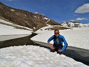 70 Al bel laghetto in disgelo con vista sugli amati Monti Valegino e Cadelle